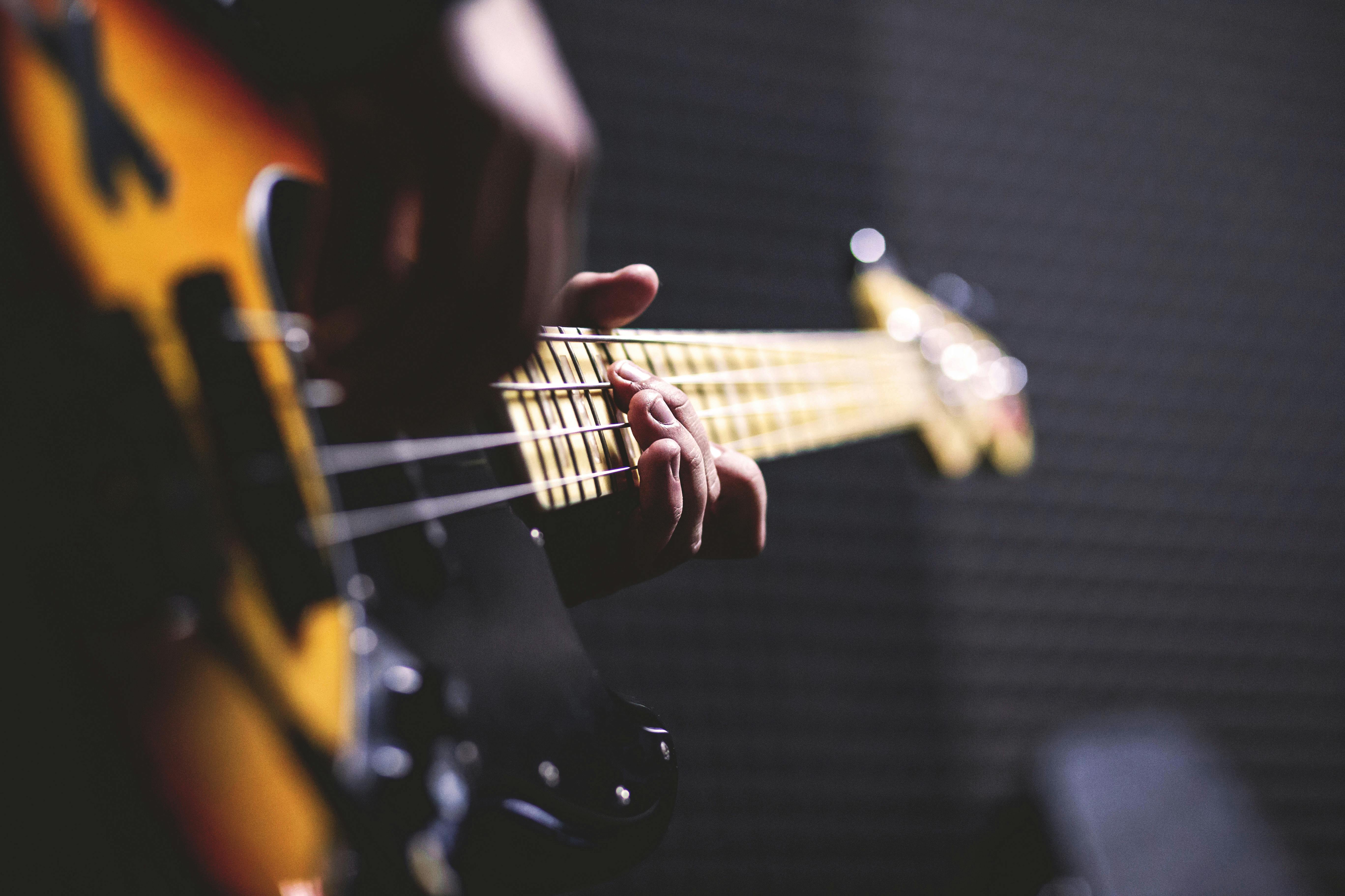 Bass Guitar Tutor